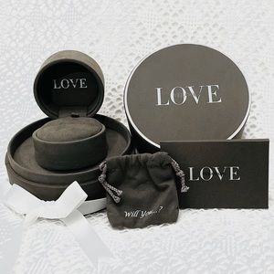 Vera Wang Ring Box Set